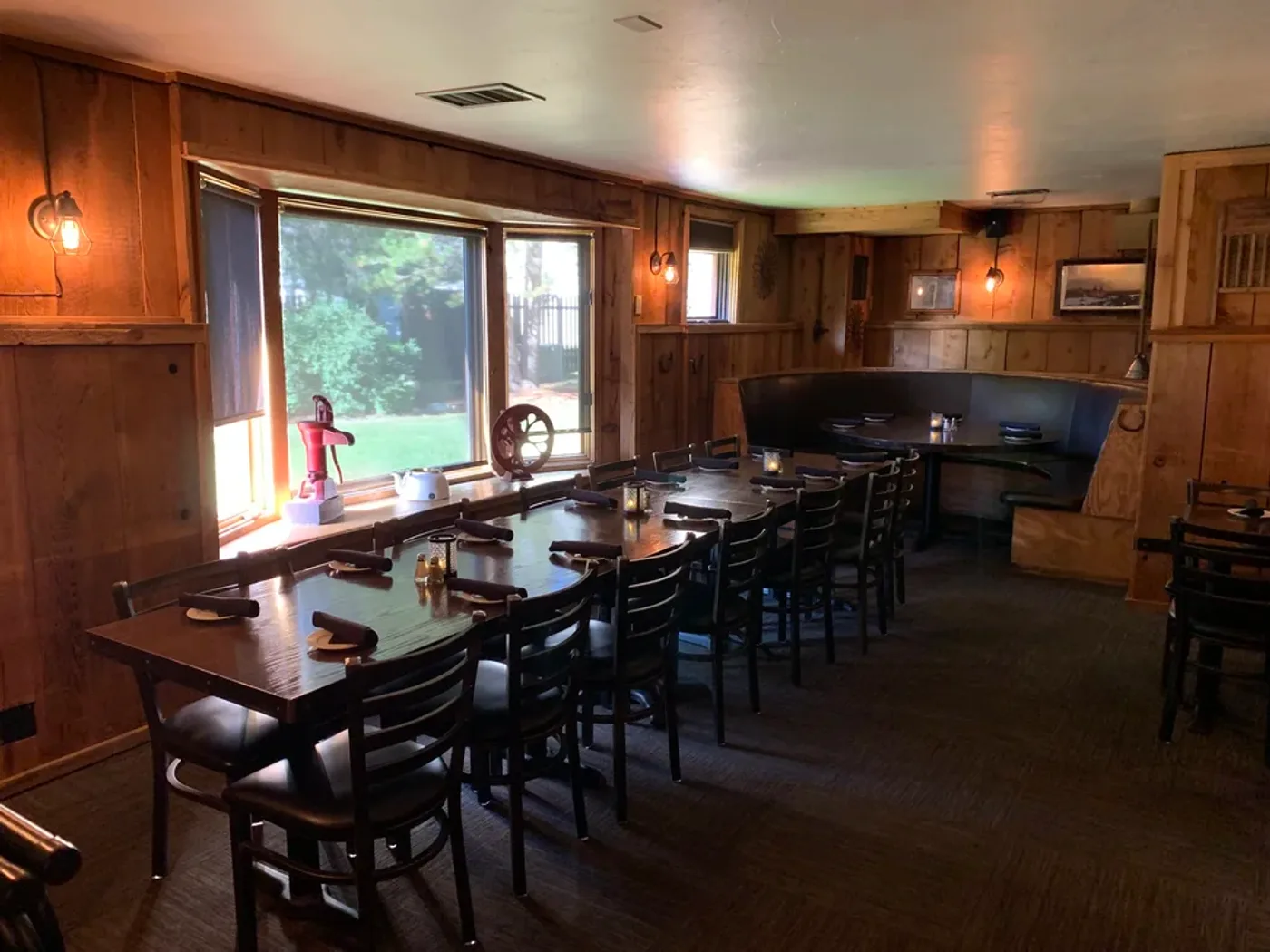 The Pine Grove Room